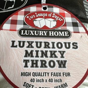Luxurious Minky Throw - Cream